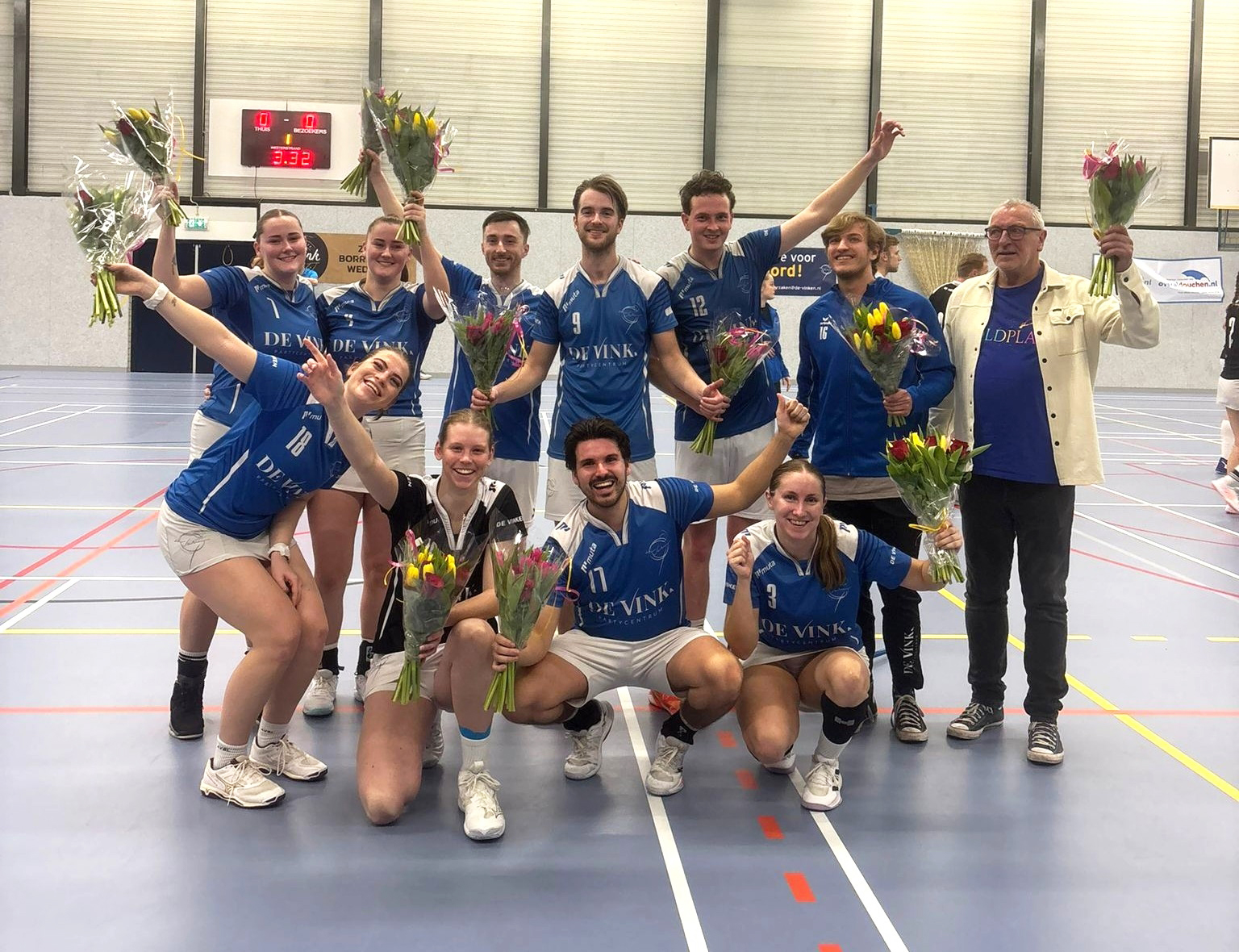 De Vinken 2 bekroont zaalseizoen met kampioenschap en promotie